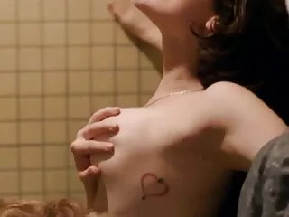 Imádnivaló 18 éves nicole casting amatőr családi sex pornóra