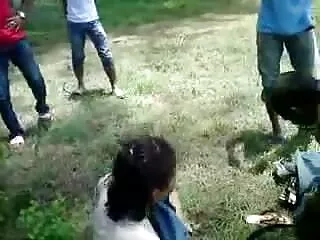 Cmnf durva dugás meztelen poppin 2007 p2
