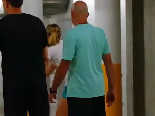 Az ember azt hiszi, hogy jobb, mint ingyenespornofilmek a punci szeretője zöld parókával